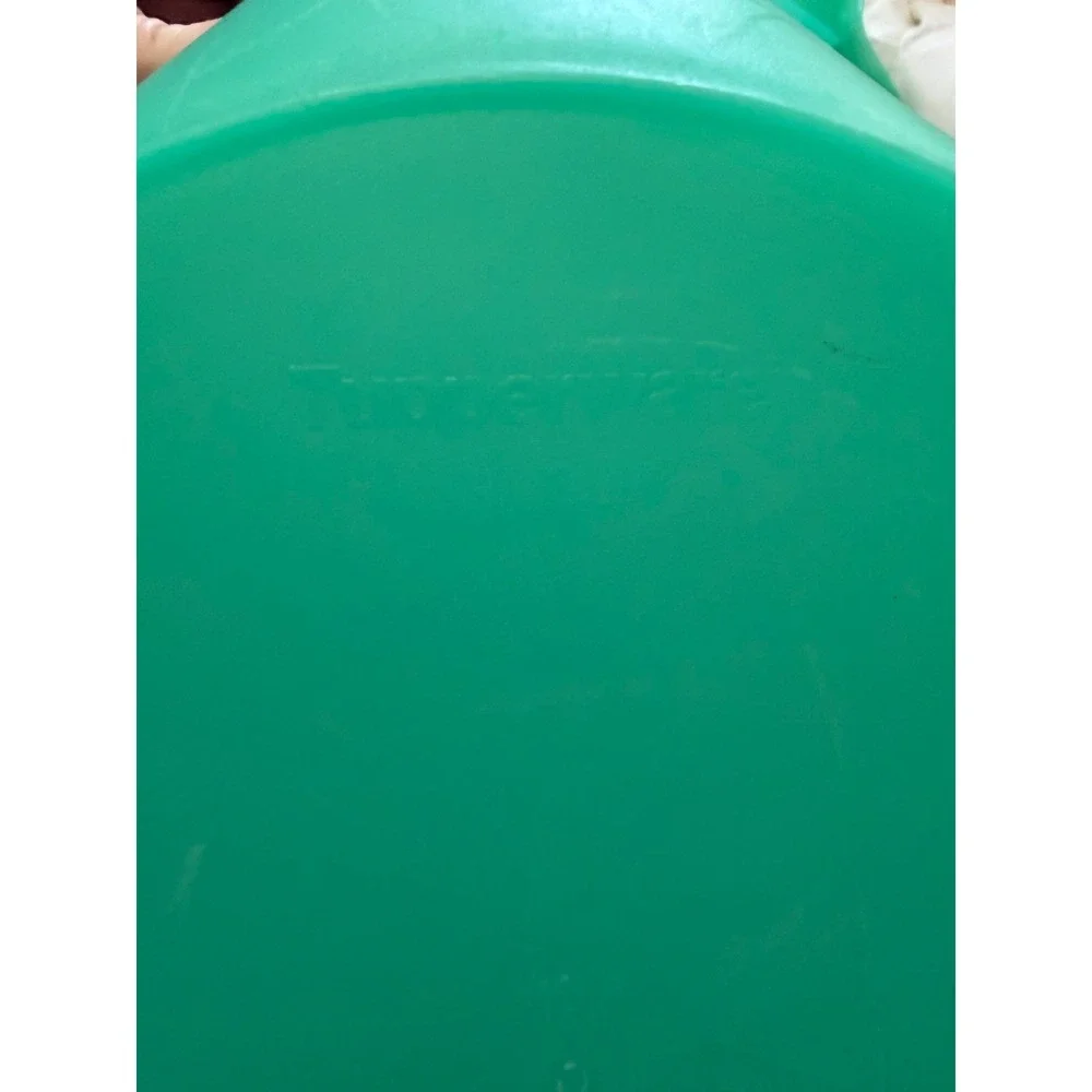 Tupperware vintage flower